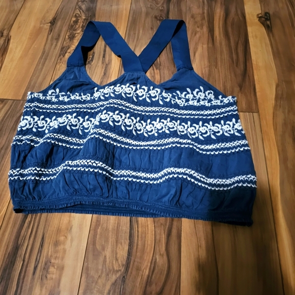 Urban Outfitters Ecote Embroidered Cara Crop Top small - Picture 5 of 6